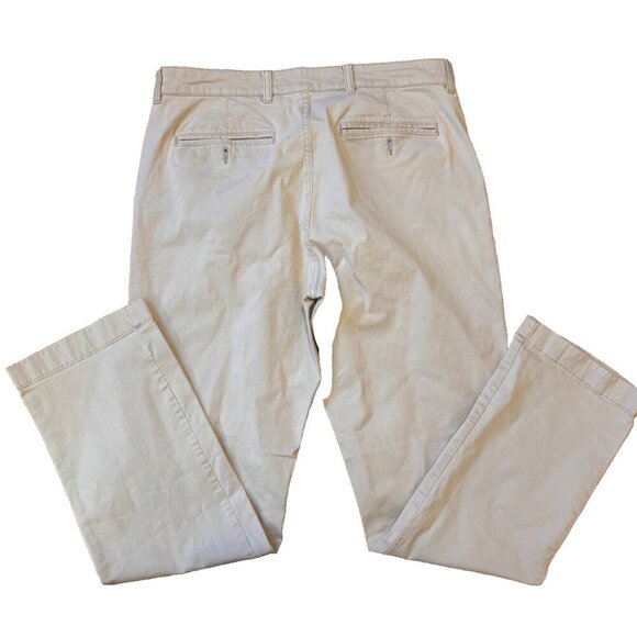 VNTG L.L. Bean Khakis Chino Pants Men 34 X 32 Standard Fit Tan - Picture 2 of 3